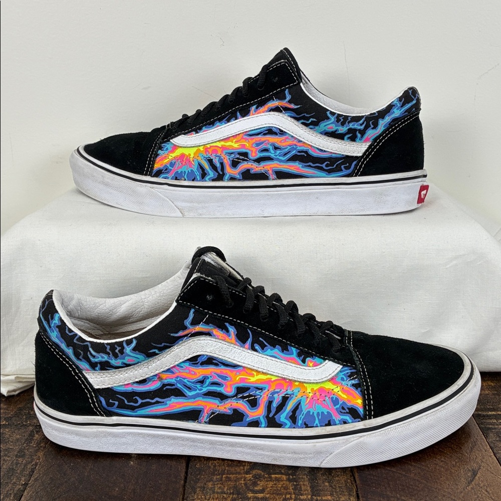 Vans Black Lowtop Sneakers Mens 9.5/Women’s 11 Lace Up Electric Flame Lightning - Picture 6 of 8